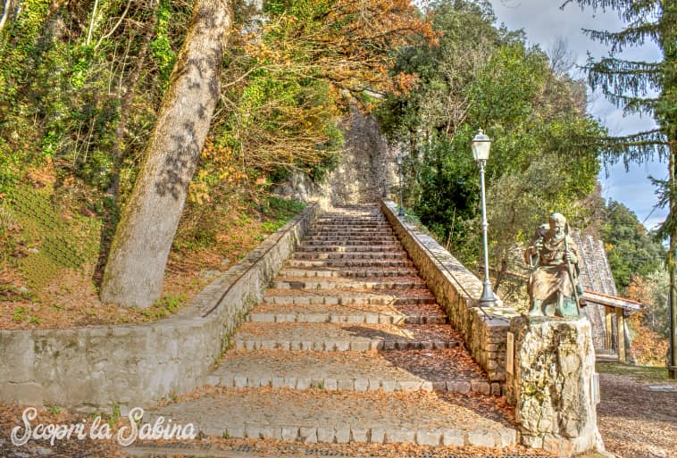 Santuario di Greccio - la scalinata